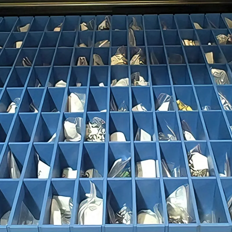自動車部品特殊中空シート反転ボックス